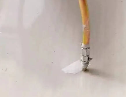 南岗瓷砖空鼓维修公司专业解答在瓷砖铺贴过程中，如果使用的砂料过粗（如全部使用了粗砂），可能会导致以下问题